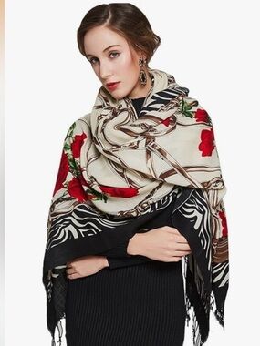 100% Merino Wool Pashmina Shawl for Women 96'x43"
NWT